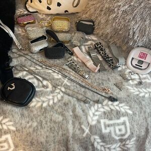 18+ tech lot/bundle apple airpod pro cases & anti lost chains apple watch bands